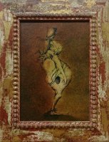 Hombre con sombrero sonríe junto a precipicio