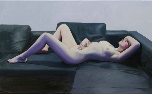 Desnudo violeta