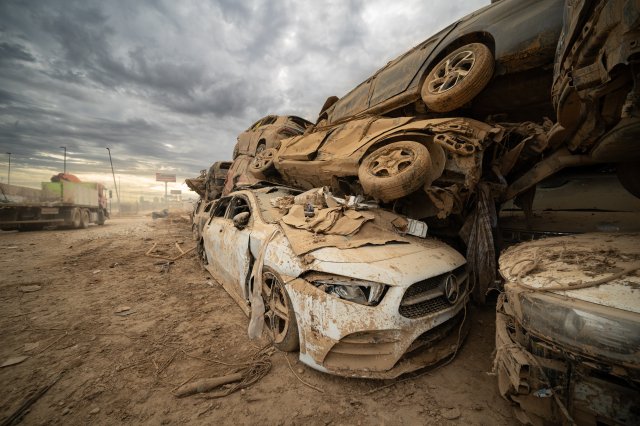 Cementerio de coches de Catarroja: Mercedes C220