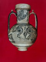 Jarra de cerámica esgrafiada. Museo Siyasa (Cieza)